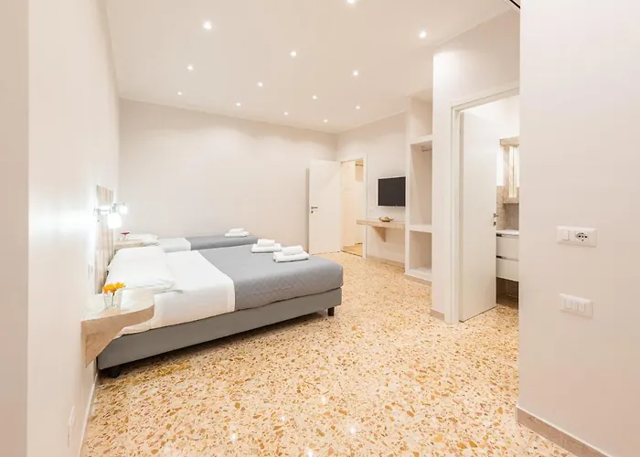 Ancient Pensión Roma